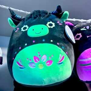 Squishmallow rare Day of the Dead w tags.